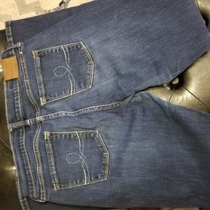 Lucky Jean's